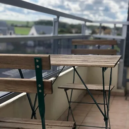 Bleu Sale - F2 Avec Balcon *