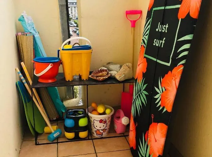 Bleu Sale - F2 Avec Balcon