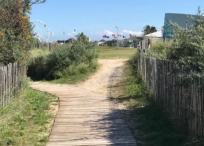 Bleu Salé - F2 Avec Balcon * Courseulles-sur-Mer